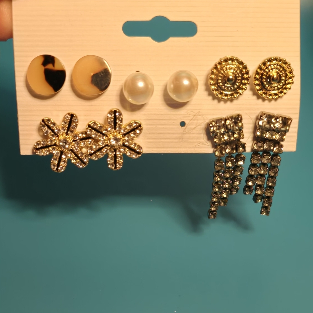 Bundle Of  Earrings